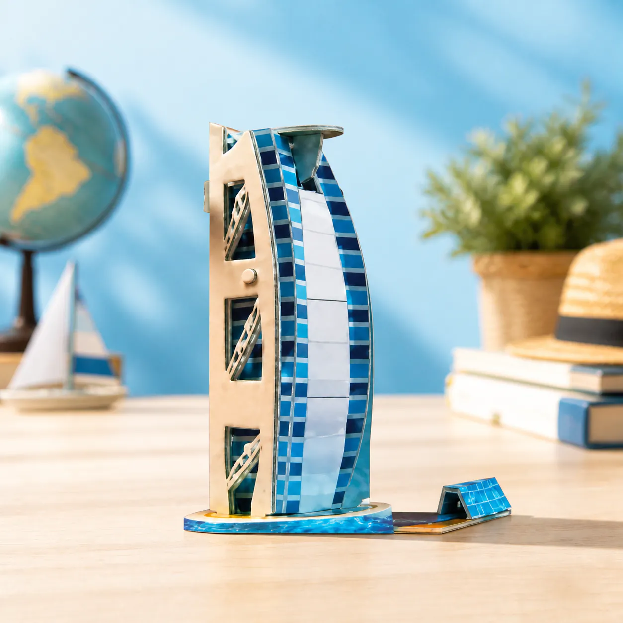 Burj Al Arab mini, an assembled flat-piece product example